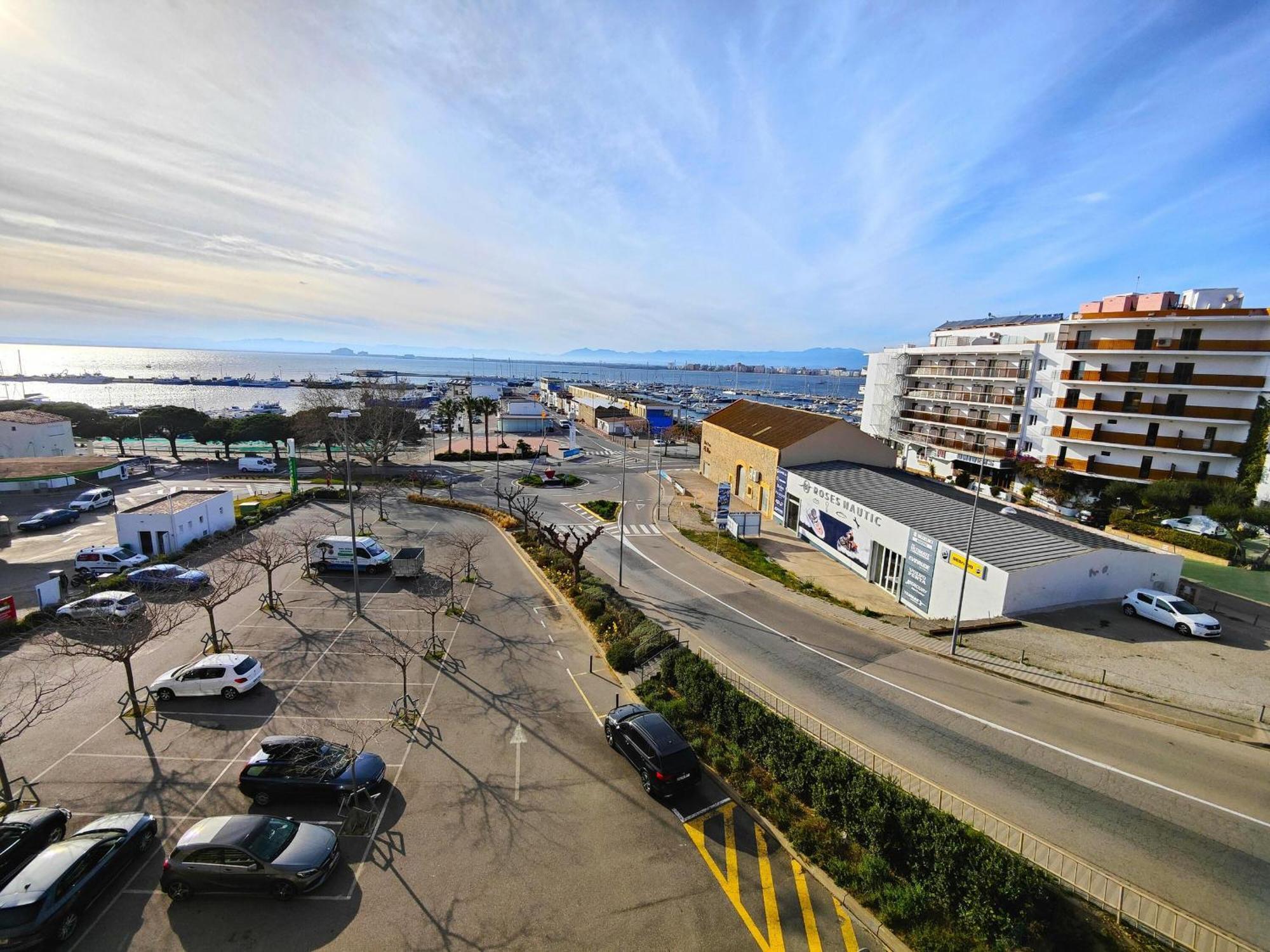 로지즈 2166 Rocmar 1 4-C, Excelente Situacion Frente Al Puerto Pesquero Y Con Vista A La Bahia. Gran Terraza. Gran Parking Publico Delante. - Es-258-30 아파트 외부 사진